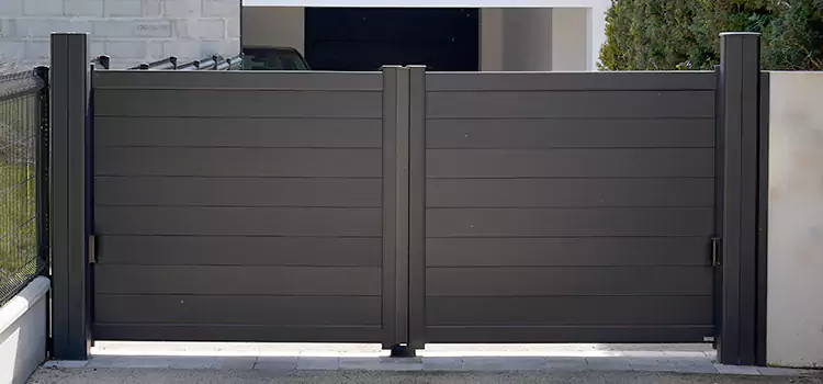 Common Residential Gate Issues We Resolve in Jacksonville Beach, FL